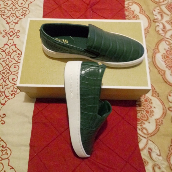 Michael Kors Keaton Slip On - Picture 8 of 10